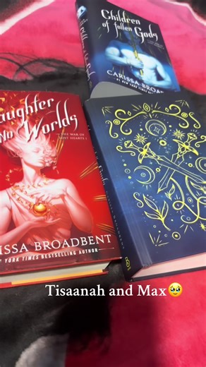 I’m soo scared for them!! Daughter of no worlds (The War of Lost Hearts Series 2/3) Currently 13% in children of fallen gods and alrdy shakingggggg #booktok #romantasy