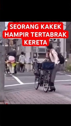 Kakek Berkursi Roda di Jepang Hampir Tertabrak Kereta #japaninfo