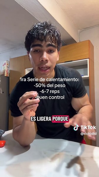 Es muy sencillo hacer series d recalentamiento y nos van a ayudar a progresar y a cargar mejor durante nuestro entrenamiento #gymrat #gymbro #gymmotivation #richie #heavyduty