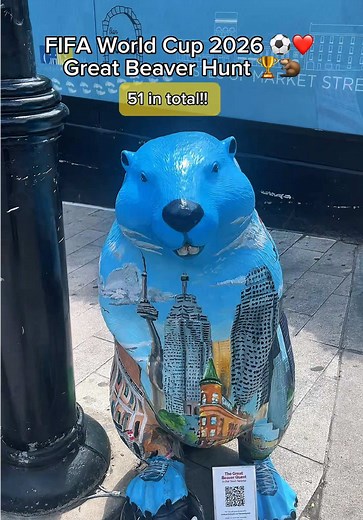Have you started Toronto’s giant beaver scavenger hunt yet? 🦫🏆 The Great Beaver Quest has taken over Old Town Toronto with 51 four-foot-tall beaver sculptures hidden throughout the neighbourhood, each uniquely hand-painted to represent a country competing on the global soccer stage. Using the scavenger hunt app, participants can follow clues, find the beavers, complete challenges, and earn points for a chance to win gift cards to local Old Town Toronto businesses. How many beavers can you find