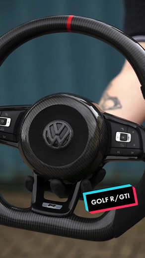 Little sneak peak of what’s coming ✌️#controlcustomsuk #customsteeringwheel #carbonsteeringwheel #vwgolf #mk7r #mk7gti