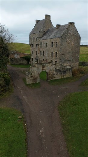 Throwback to an incredible visit to Midhope Castle in West Lothian to experience the real Lallybroch from hit tv series Outlander #outlander #castle #lallybroch #scotland #scottish | Scotdrone