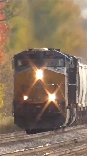 CSX L322 Local Mixed Freight Train from Sterling, Ohio 10/25/2025 #shorts #train #railroad #csxt #ns