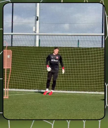 ES.NET® | Maximum intensity at Girona FC! 🧤🔴⚪ ​Under the goalkeeper coach's guidance, the keepers perform a high-demand circuit: a cross-over dive,... | Instagram