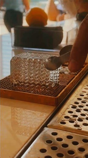 “Why Bartenders Cut Ice Like This”