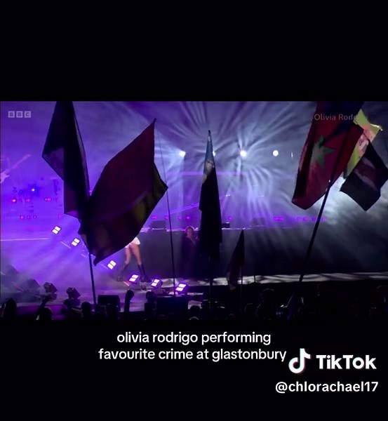 so so beautiful @Olivia Rodrigo @livies hq ❤️ #oliviarodrigo #glastonbury #glastonburyfestival #glastonbury2025 #concerts #fangirl #guts #sour #favouritecrime