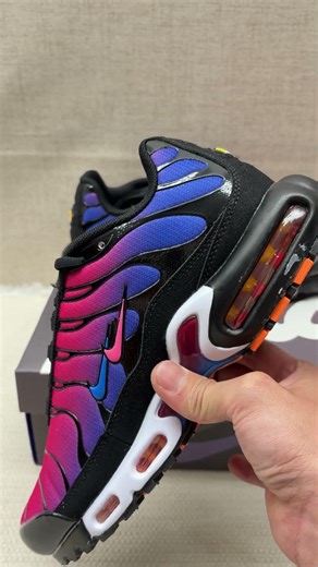 A Must-Have for Trendsetters! The Nike Air Max Plus “Barcelona” Colorway—Instantly Recognizable.