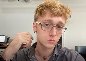 Vine Creator Adam Perkins Passes Away At 24, Honored By Chilli’s Restaurant - Daily Soap Dish