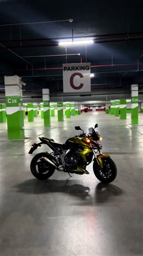 Explore the Power of Honda CB1000R Motorcycles