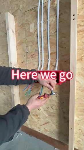 Repeat simple things and you will become better#wiretwisting #twistwire #electrician #wire | Work & Tips