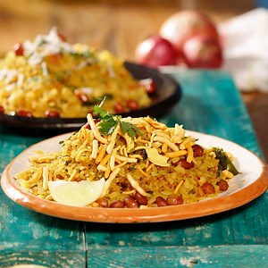 116K views · 227 reactions | Unity in diversity defines India's food culture. Poha is a perfect example of it. Cooked all over India but still diverse in every state. The recipe is given in the comment section #Poha #Pohe #HowToCook #Basic #HowToMake #RecipeOfTheDay #Innovative #Foodies #Treat #YummyTreat #Yummy #Twist #DishesWithATwist #IndianFoodBloggers #Recipes #Homemade #Diy #FoodiesForLife #AwesomeSauceIndia#ASI #FoodForLife | Awesome Sauce India | Facebook