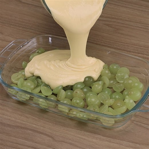 16K views · 226 reactions | Make this grape dessert on a baking pan and surprise yourself with the flavor. | Super Recipes | Facebook