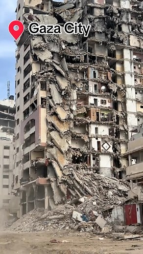 Mohamed Al Masri on Instagram‎: "Harsh scenes we see in the Al-Rashid Street area, west of Gaza.. After the occupation completely annihilated and destroyed it, it became what it is now مشاهد قاسية نراها فيه منطقة شارع الرشيد غرب غزّه.. بعد ما اباداتها كُليا الاحتلال ودمرّها واصبحت بما هي عليها الآن.."‎