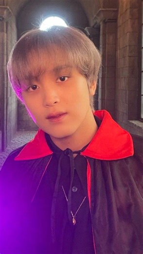 #1 SUNFLOWER 🐻💕 on Instagram: "HAPPY HALLOWMAN 🎃 vampire haechan has risen!! #nct #halloween #vampirehaechan #spookyszn #happyhallowen #nct127 #fyp #nctzen #czennie"