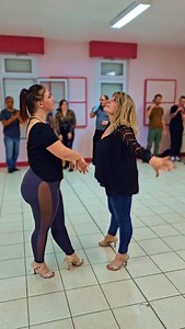 30 reactions | Training technique, progression constante… chaque cours est un vrai challenge et un défi relevé par nos élèves  On pousse la technique, on affine les détails, on progresse ensemble… et le résultat se voit sur la piste !  Bravo à tous pour votre énergie et votre engagement   Rejoins nos cours et relève le défi à ton tour !  G&G Academy – Ensemble, on progresse. | G&G Dance Academy | Facebook