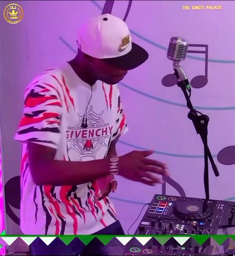 D J King DaMixkiller on Instagram: "THE KING 👑 #king #mixkillermixperience #hypeplug #thekingspalace #thehypeplug #gospelmix"