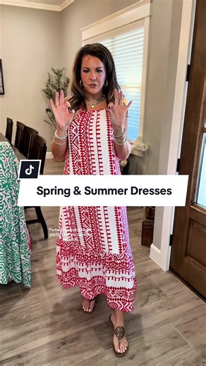 Perfect Dresses for Spring Break and Summer Vacations