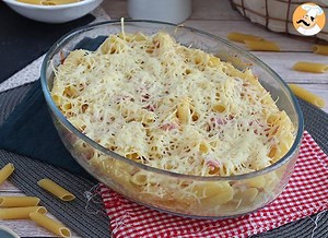 Baked pasta with ham and cheese recipe