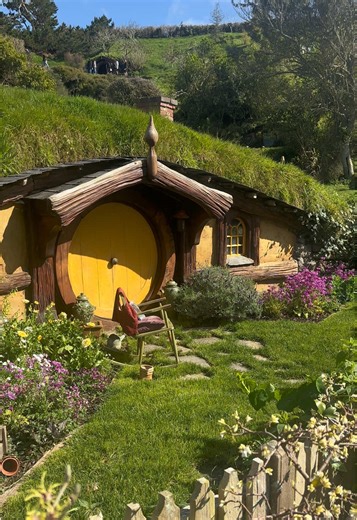 Explore Hobbiton: A New Zealand Travel Guide
