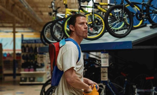 Film Review: Roofman; Channing Tatum delivers career-best performance in wild, emotional true story dramedy - The AU Review