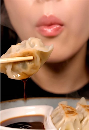 Delicious Dumpling Mukbang Experience