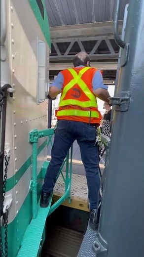 DJ Hammers Conducting on the R10 on the parade of trains