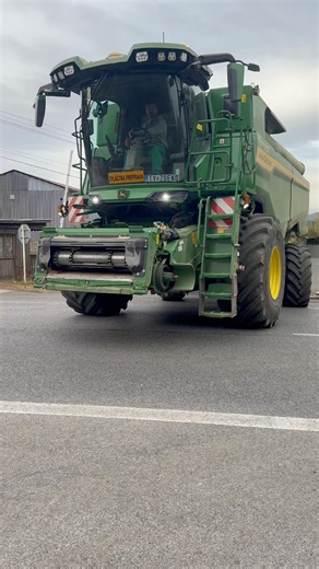 JOHN DEERE S7 900 [ Heading to the field ]