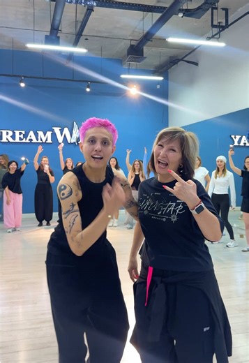 Кто сказал, что в 59 лет нельзя танцевать?😍 DC @gaboy ☀️ | dance