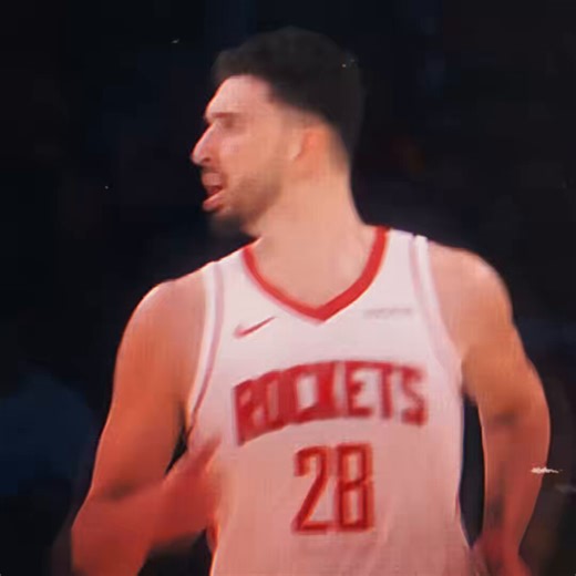 I can't stop laughing at these edits 😂😂