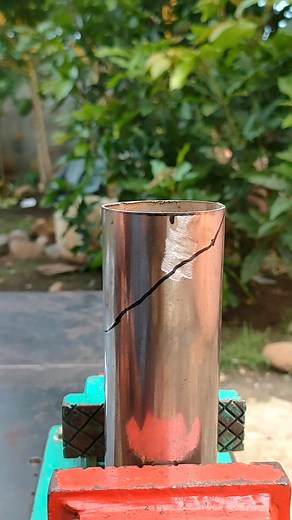 2.3M views · 37K reactions | the welder's secret to making 90 degree joints on round pipes | Welderman | Facebook