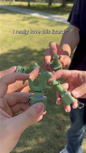 Fall in Love with This Adorable Lizard Keychain!