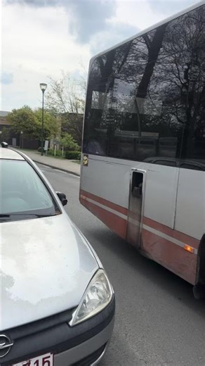 Passage d’un bus auto-école à Haren
