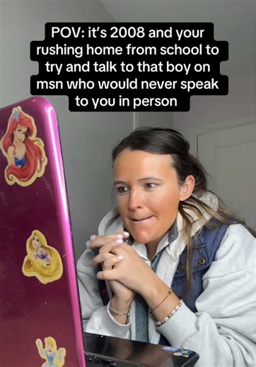 Nostalgic MSN Chat Memories in Comedy Skit