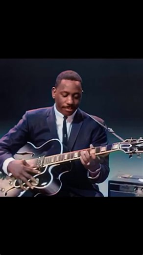 Wes Montgomery in full flight, improvising over “Twisted Blues” with Harold Mabern, Arthur Harper, and Jimmy Lovelace in Brussels, 1965. Pure swing, deep blues feeling, and that unmistakable thumb tone locking in with a world-class rhythm section. Moments like this are a reminder of how effortless and alive Wes made jazz guitar sound.