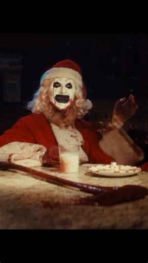 4.6K views · 22 reactions | Yo preparándome para ver Terrifier 3 en loop todo el día  | Diamond Films Argentina | Facebook