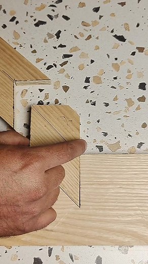 Wood Mobile Stand Holder Beautifully Simple Tip... #DIY #tips #woodworking | CraftNest