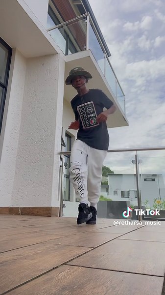 RETHA WAMA 2k (@retharsa_music)’s videos with Dj Tira x Dj Maphorisa Palesa - LawdPorry