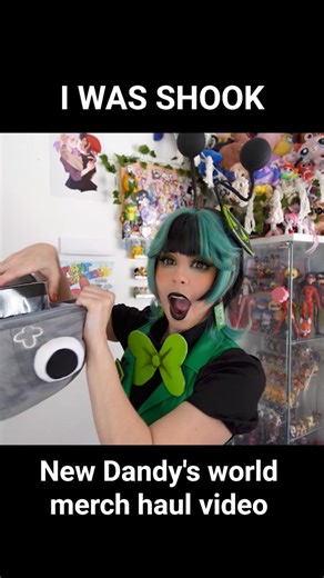 HIDDEN IN PEBBLE @shopculturefly#dandysworld #roblox #cosplay #pebble #VEE #comiccon