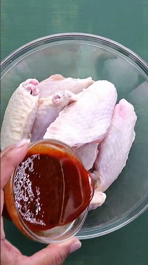 Crispy Baked Chicken Wings - Easy Appetizer on SixSistersStuff.com
