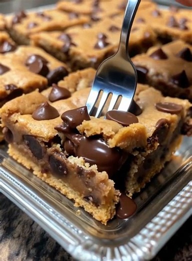 193K views · 1.9K reactions |  4-Ingredient Chocolate Chip Cookie...