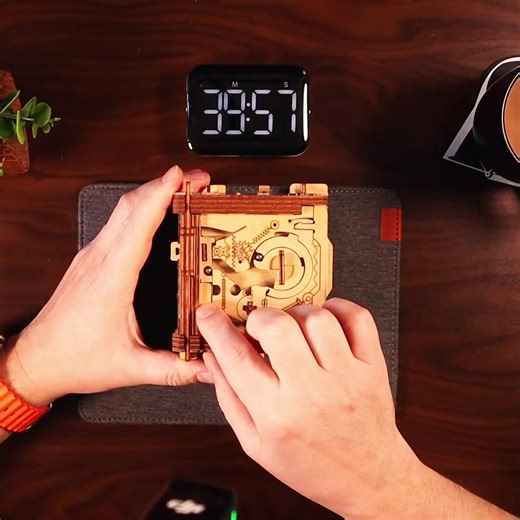 #Cambridge Labyrinth ｜ Escape Room Puzzle ｜ Cluebox ｜ IDVenture