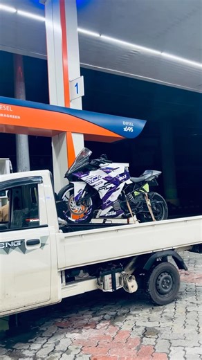 Míɴʜᴀᴊ Hᴀᴍᴇᴇᴅ___🖤 | ശരിക്കും ഞെട്ടി 🥲😂 . . . . . . . . . . . . . . . . . . . . . . . #ktm#ktmindia#ktmrc200#ktmrc390#ktmkerala... | Instagram