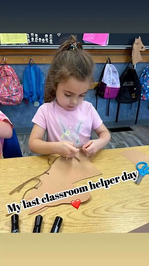 Today was my last day as a parent helper in Cammi’s classroom. 💛 I’ll be honest—five-year-olds aren’t exactly my usual vibe (so. much. energy.)—but I’ve truly loved the time I got to spend with her there. She wanted to make fruit kabobs to share with her class today, and it was the sweetest way to wrap up this chapter. It’s a little bittersweet knowing she’s off to kindergarten next year. My mama heart is full and tender all at once. 🥹🍓🍍 This girls is ready fore the Kindergarten. Thank you M