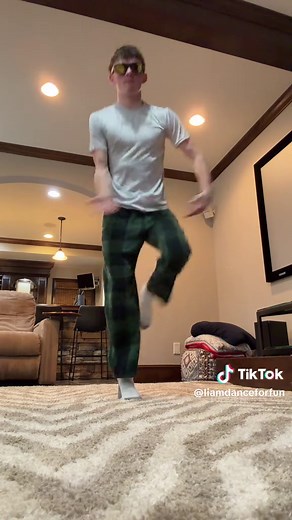 “Havana” remix by @IzRosh 🔥 🔥 so tuff #foryoupage #dance #remix #viral -#xybca