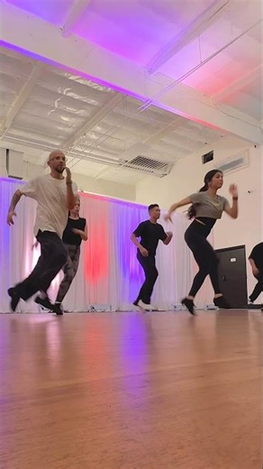 Mambo on2 footwork class. Salsa dancing. Salsa on2. Mambo shines.