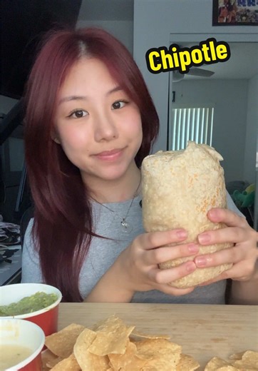 no-talking chipotle mukbang 🌯🥳 i walked 2 miles in the heat for this burrito #chipotle #burrito #mukbangfood #asmrmukbang #eatingsounds
