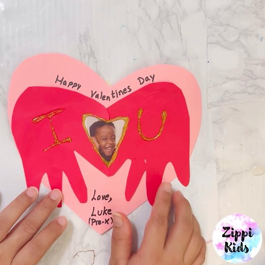 Super cute Valentines Day Heart Craft for preschoolers and kindergarteners 💓💓💓…Check out more fun Valentines day activities here https://www.zippikids.com/blog/Easy-Valentine-Day-Crafts-and-Activities-for-Preschool | Zippi Kids Corner
