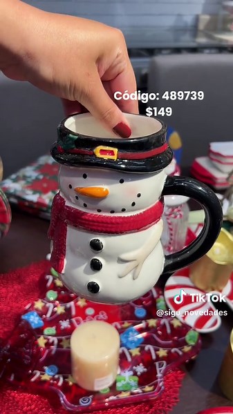 Manualidades navideñas con tazas de Coppel 2024