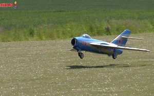 Mikoyan-Gurevich MiG-17 Turbine RC Fighter Jet _ CARF Models