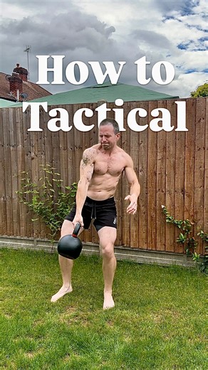 Kettlebell coach | Glen Weinstein | London UK Trainer on Instagram: "How to tactical snatch… • Rip the kettlebell towards to opposite shoulder, keep it close to you and punch your hand through the space in the handle and into the sky! • Once you get it a few times you’ll get ‘the feel’ and then it’s like riding a bike ie you’ll know it forever! • But what’s the point? • It great for: • Explosive Power & Conditioning: Builds hip drive and full-body endurance. • Grip & Shoulder Stability: The over